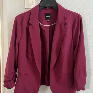Comfortable junior size Xl maroon blazer